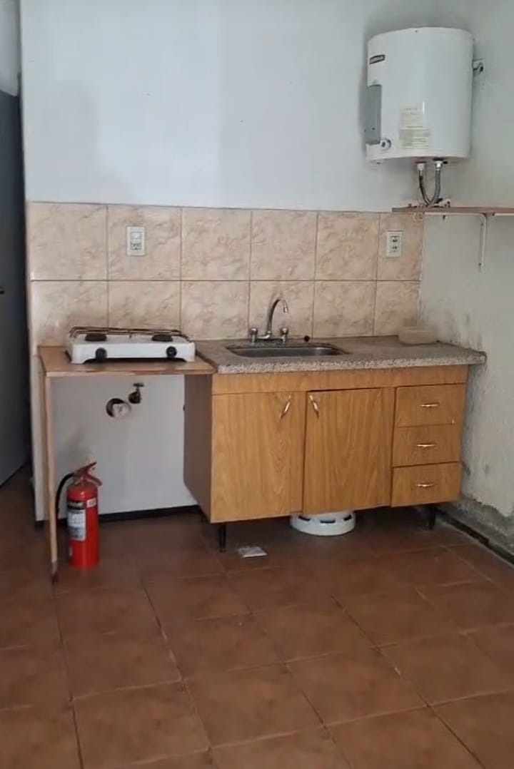 Monoambiente -Calle Paraguay 1652 Alquiler $250.000 (ALQUILADA) - Image 2
