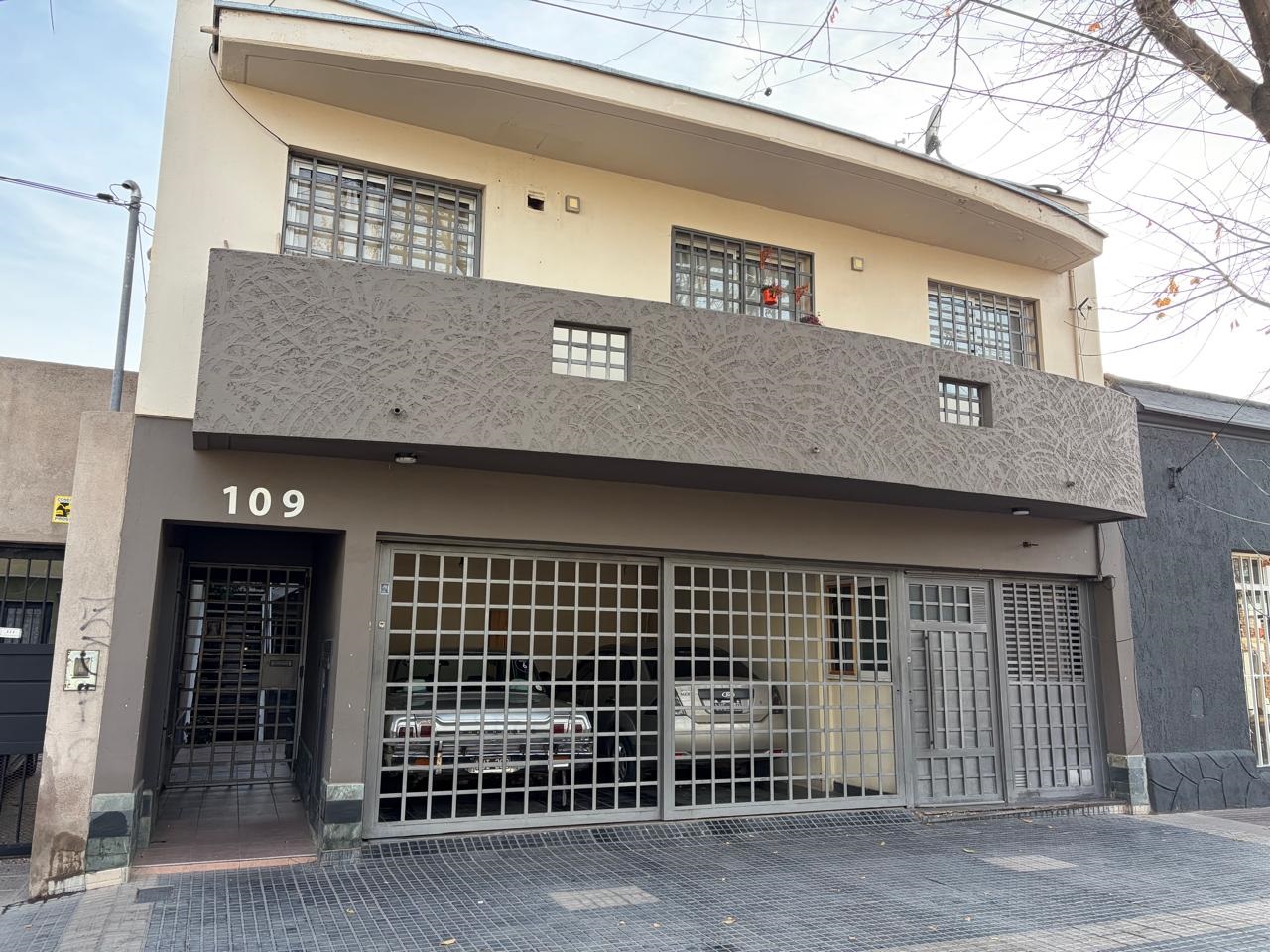 ALQUILAMOS FRENTE CENTRO COMERCIAL PLANTA 1- Godoy Cruz.