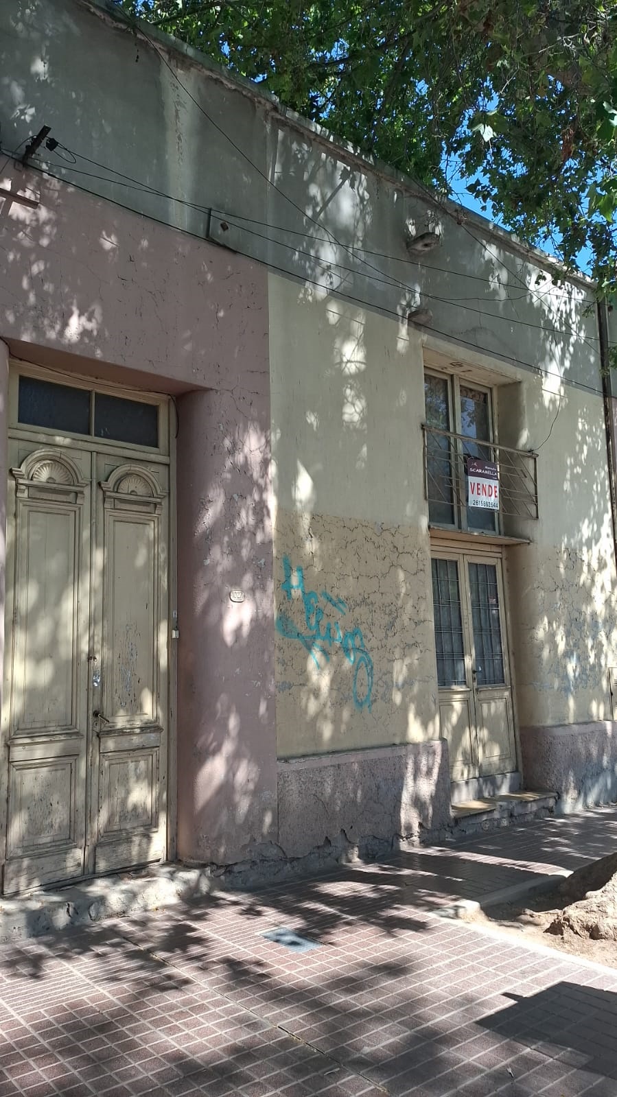 VENDEMOS TERRENO CON VIVIENDA A DEMOLER, CALLE PERITO MORENO, GODOY CRUZ.
